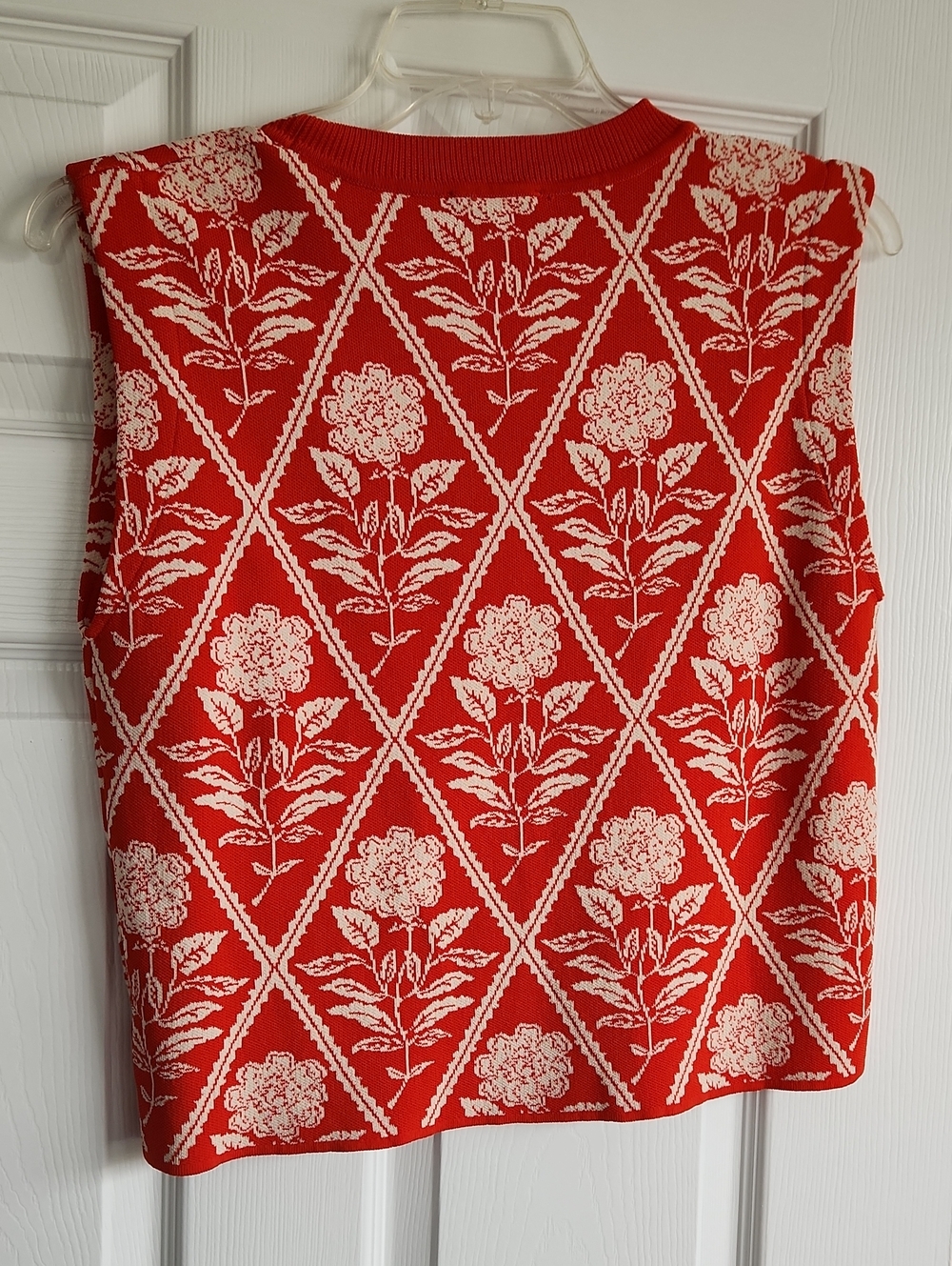 Entro Red Floral Knit Sweater Vest - Picture 2 of 2